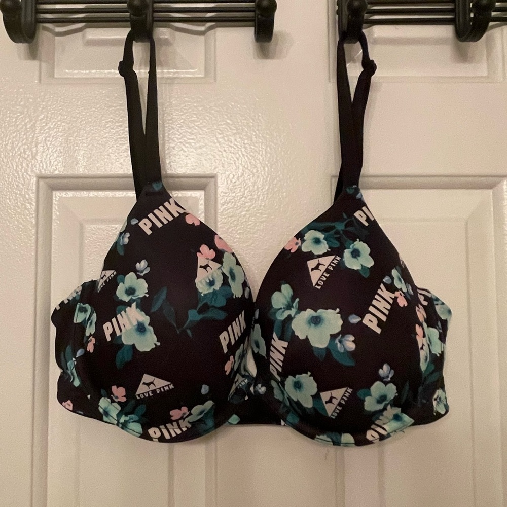 Victoria Secret very comfy full coverage bra